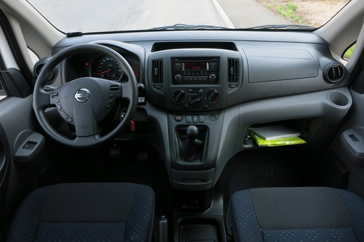 ניסאן NV200